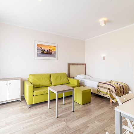 Eleganckie Apartamenty Sun Seasons 24 Blisko Plazy Z Parkingiem By Noclegi Renters Niechorze Exterior photo